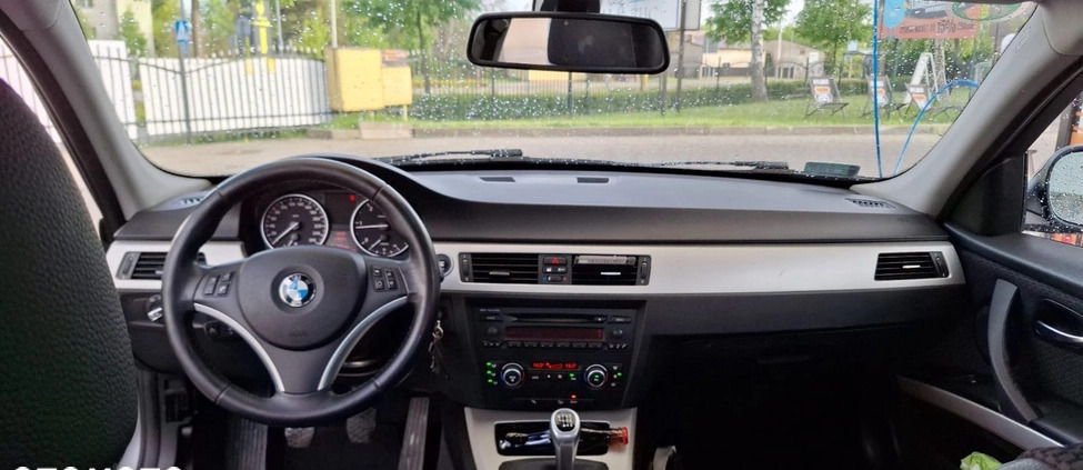 BMW Seria 3 cena 32000 przebieg: 280000, rok produkcji 2011 z Częstochowa małe 562